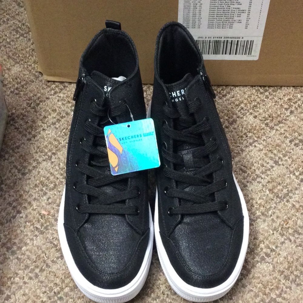 Skechers street hyper lift black NWT NIB